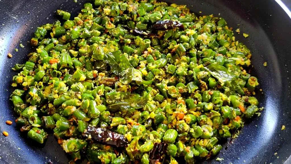 Green beans poriyal