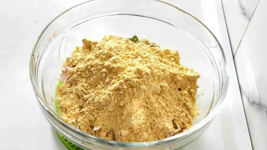 Easy Ulli Vada Recipe (Kerala Style)