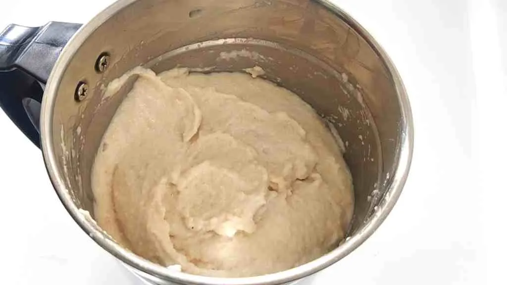 Simple Uzhunnu Vada Recipe (Medu Vada)