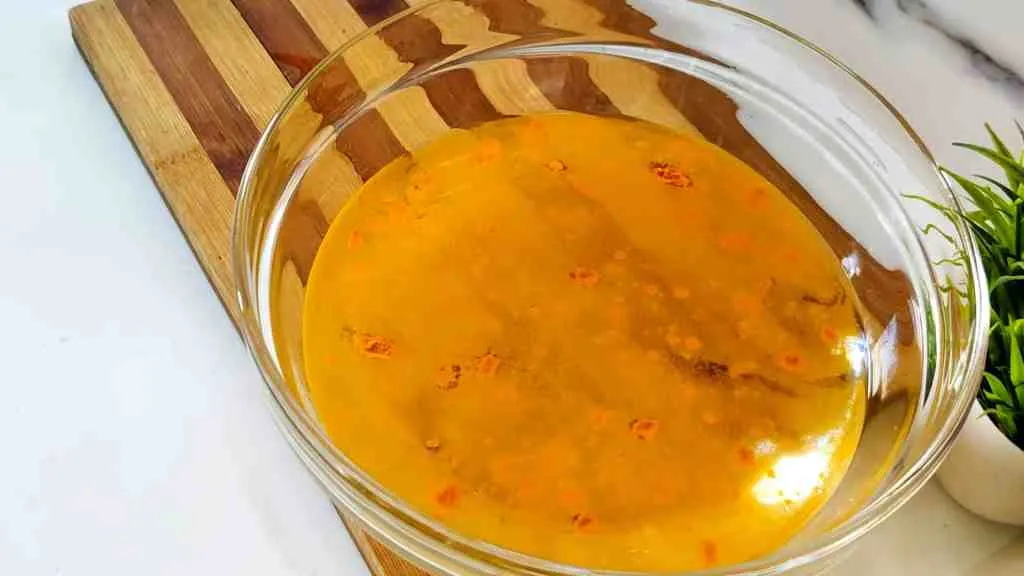Turmeric in water 