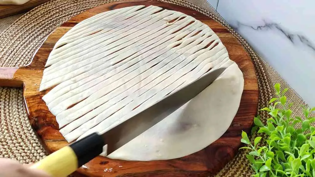 Kerala Flaky Paratha Recipe (Malabar Parottas)