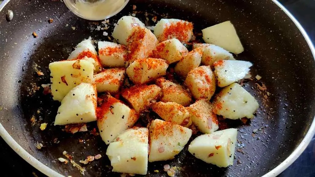 Fried Idli and Masala Idli Recipe