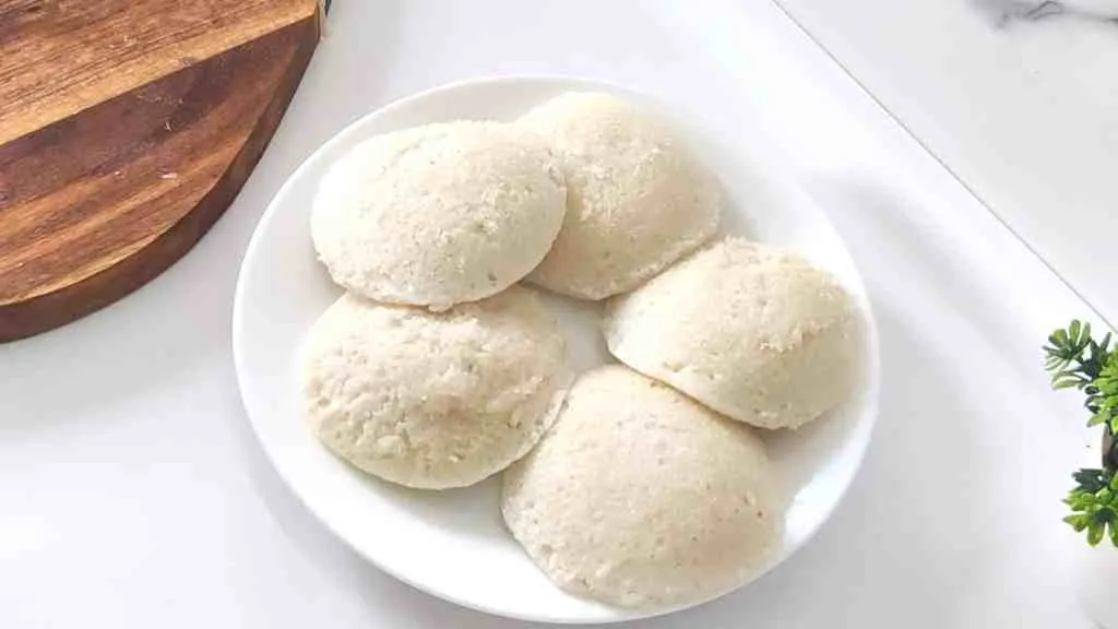 How to Make Idlis in a Pressure Cooker