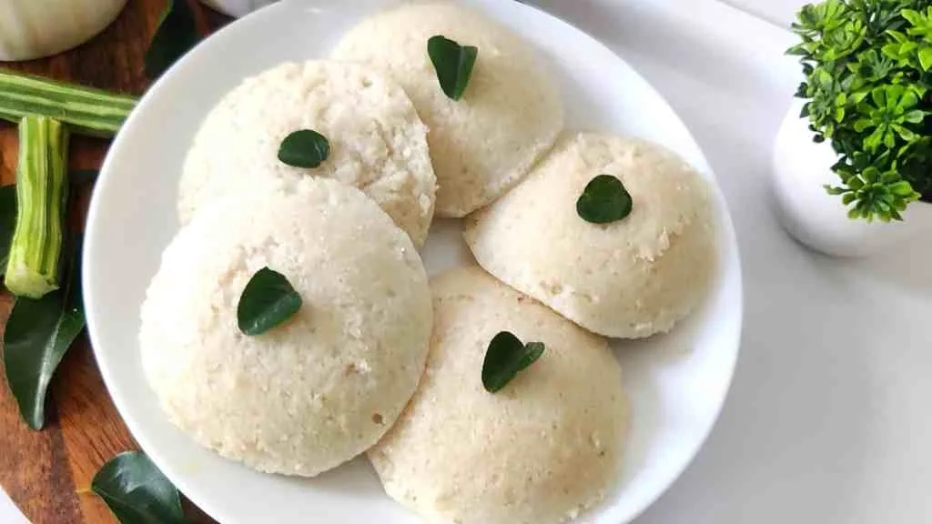 How to Make Idlis in a Pressure Cooker