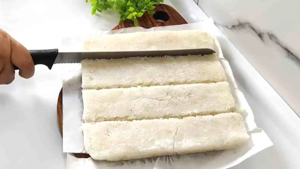 Quick Coconut Barfi Recipe (Nariyal burfi)