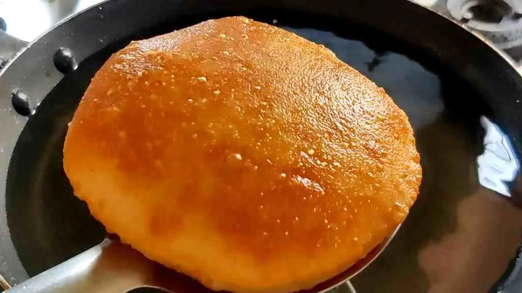 Puri Bhaji Recipe - Scrumptious Aloo Poori