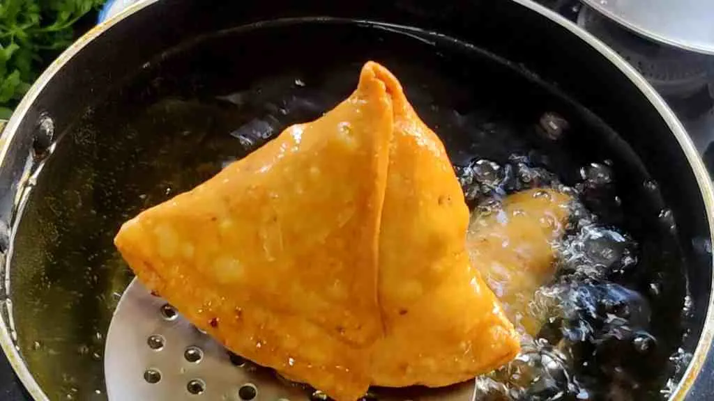 Indian Vegetable Samosa Recipe: Ridiculously Good!