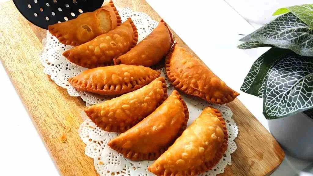 Fresh Coconut Gujiya Recipe