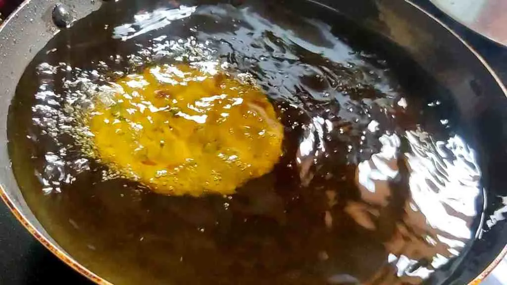 Crispy Maddur Vada Recipe: Melt-In-Your Mouth Delicious!