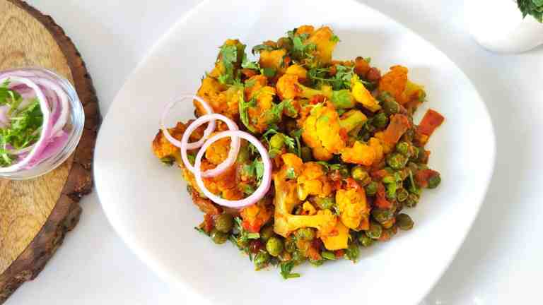 South Indian Cauliflower Recipe (Gobi Poriyal)